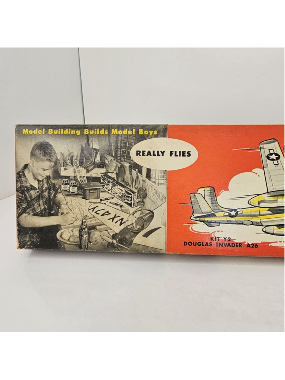 Vintage Comet Douglas Invader A-26 Flying Scale Balsa Model Kit Y2:129 Started - Picture 11 of 16